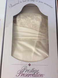 Beautiful Wedding Gown-MUST be seen-Make an offer!!!