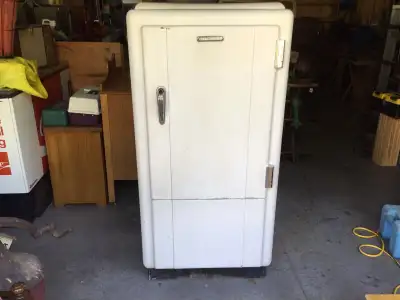 Vintage Westinghouse Refrigerator $500, View more