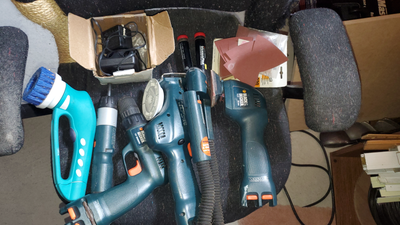 Six (6) tools all together including 5 rechargeable batteries and a charger (VersaPak) - Power brush...