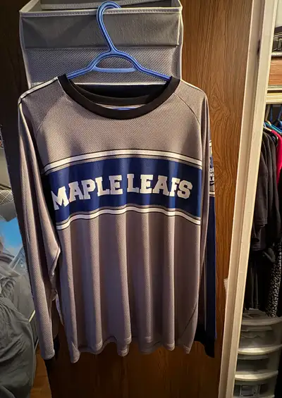 Toronto Maple Leafs Shirt, View more