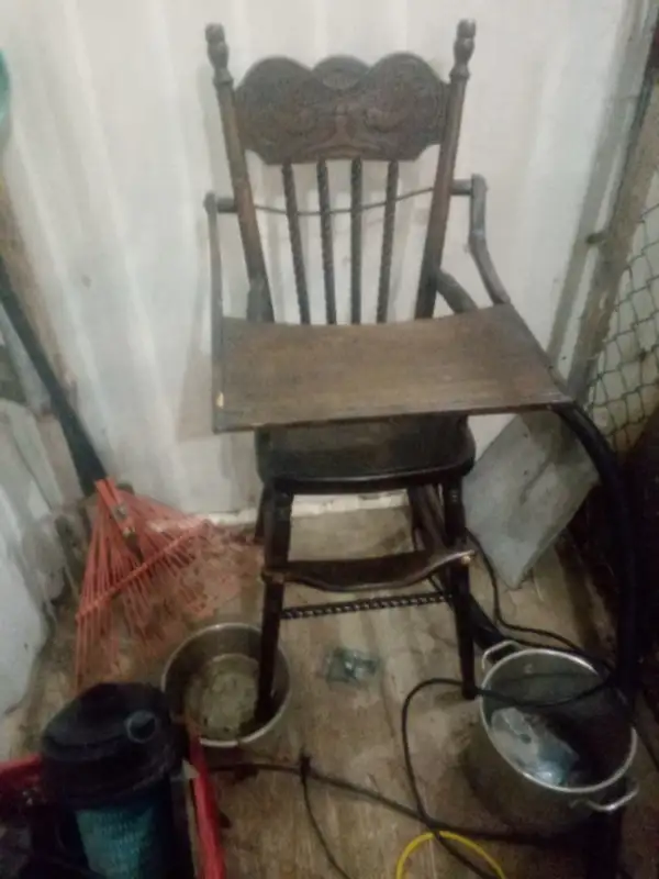 2 High chairs in Feeding & High Chairs in Stratford - Image 2
