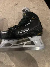 Bauer Supreme S27 size 2 Goalie skate with step steel