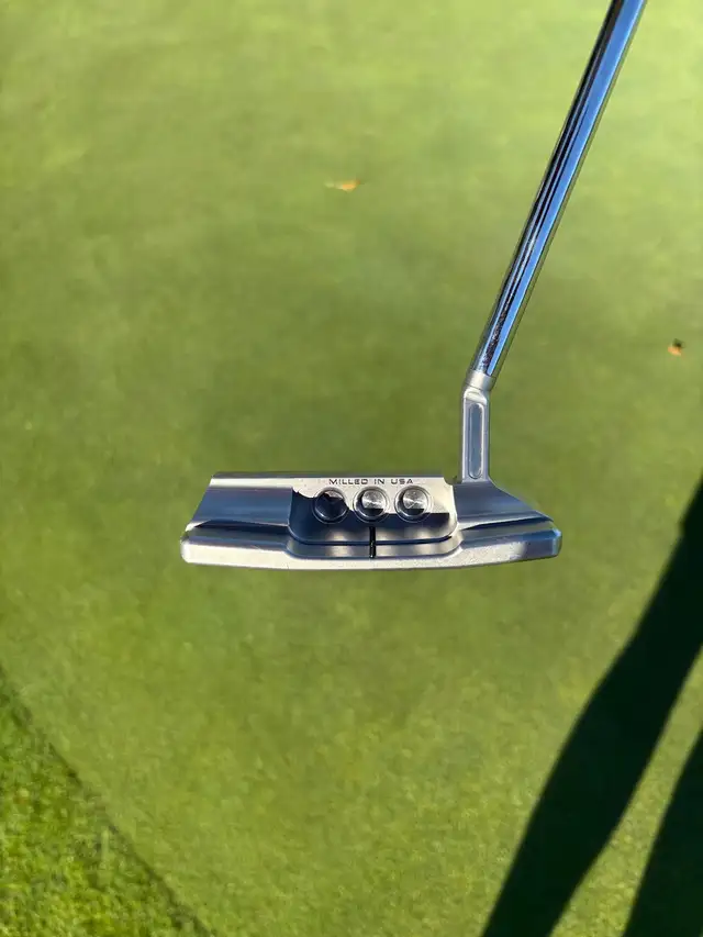 Left Handed Scotty Cameron Super Select Newport 2.5+ in Golf in Ottawa - Image 4