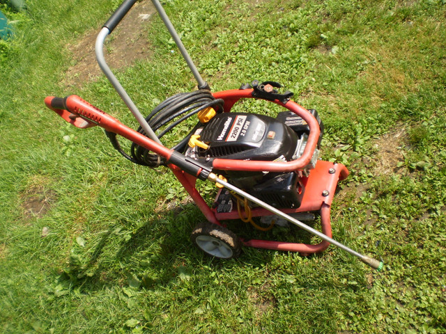 Homelite   gas engine   Pressure Washers in Outdoor Tools & Storage in Ottawa