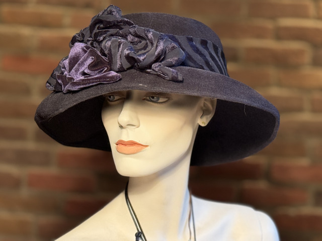 Chapeau fait main Lilliput Hats Handmade dans Femmes - Autre  à Ville de Montréal