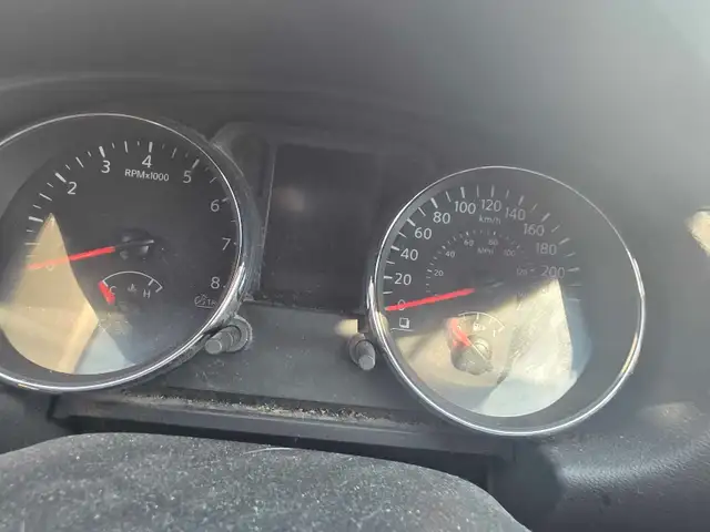 2012 Nissan rogue 536633641681571844