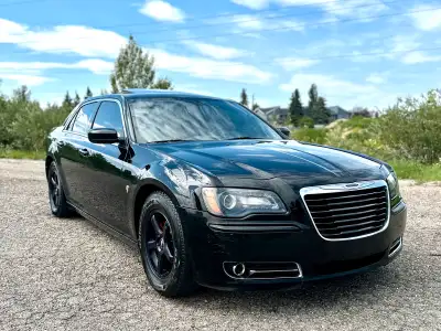 2012 Chrysler 300S – $6,150 FIRM Calgary, AB | Alberta Active • Clean Title ✅ 226,000 km ✅ Runs and...