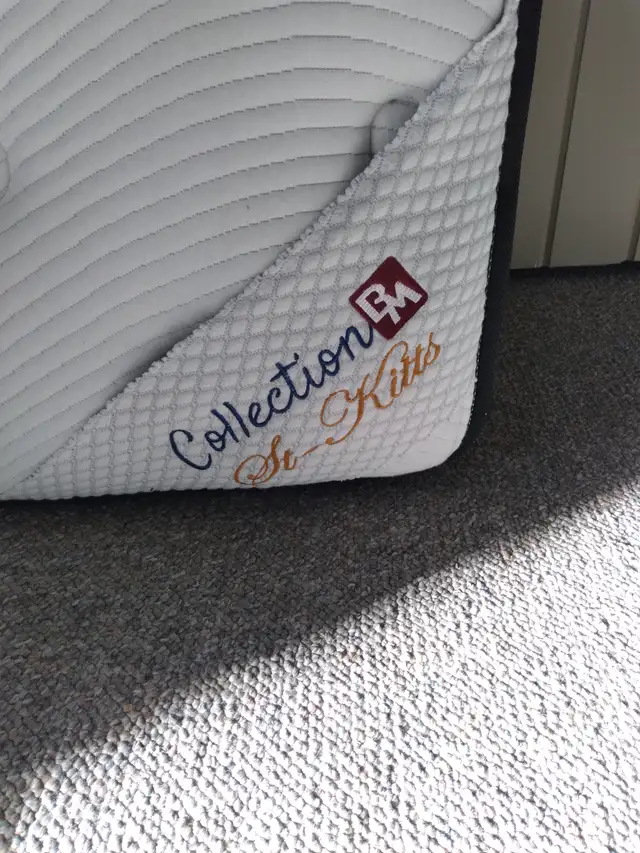 Matelas pour lit simple Dimension 39"x74" in Beds & Mattresses in Sherbrooke - Image 3