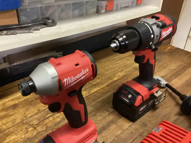 MILWAUKEE M18 BRUSHLESS IMPACT DRIVER and 1/2” HAMMER DRILL KIT in Power Tools in Barrie - Image 3
