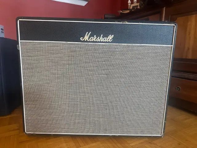 Marshall 1962 "Bluesbreaker" JTM 45 Reissue 2x12" Combo in Amps & Pedals in City of Toronto - Image 2