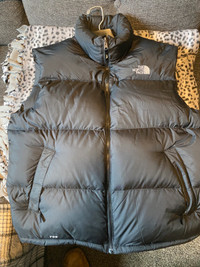 North Face. Mens down puff vest. 
