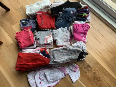 Gros lot vêtements fille 9 mois, View more