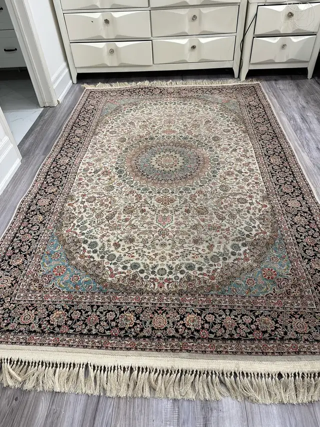 Machine-Made Rug – 7'5" x 4'11" – Like New - $120 in Rugs, Carpets & Runners in Markham / York Region - Image 3