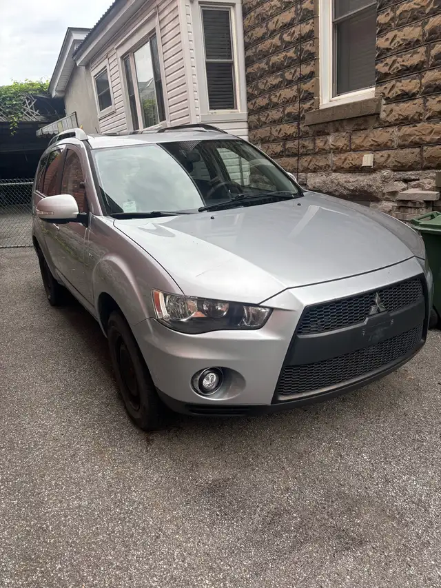 2011 Mitsubishi outlander 4x4