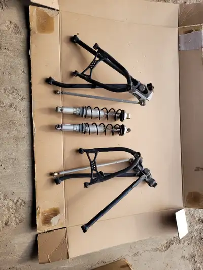 Complete front suspension removed from 2016 Ski-Doo Renegade Backcountry 600 E-Tec. Includes shocks....