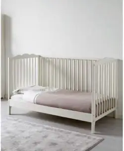 White IKEA crib/convertible toddler bed in Cribs in Hamilton - Image 3