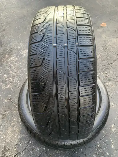 we have a pair of Pirelli Winter SOTTOZERO 210 Series II tire off rim under good condition. MOE Run...