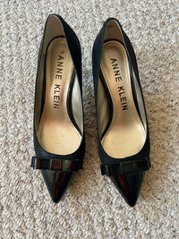 Anne Klein dress shoes