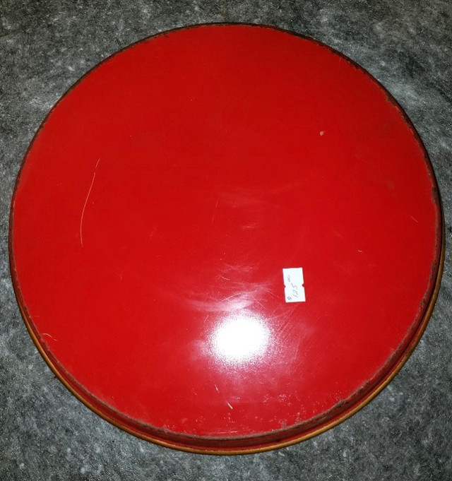 Krueger serving tray in Arts & Collectibles in Cornwall - Image 2