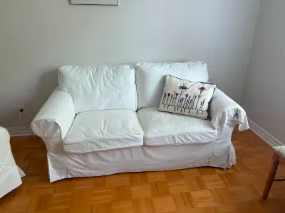Fauteuil et causeuse IKEA à vendre rapidement, View more