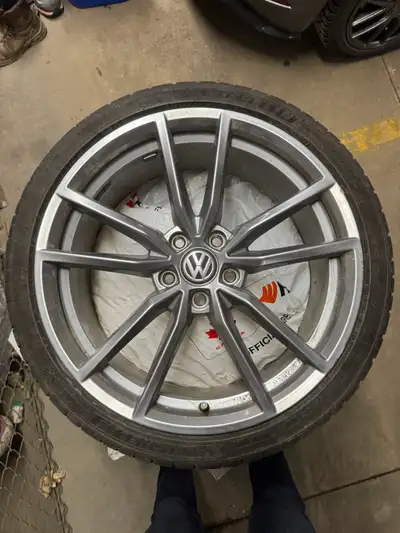 For sale is a set of 19in genuine VW Pretoria wheels, wrapped in Michelin Pilot Sport 4s tires. Thes...