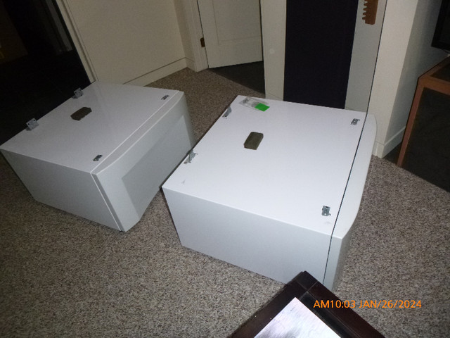 WASHER AND DRYER 2 PEDESTALS in Washers & Dryers in North Bay