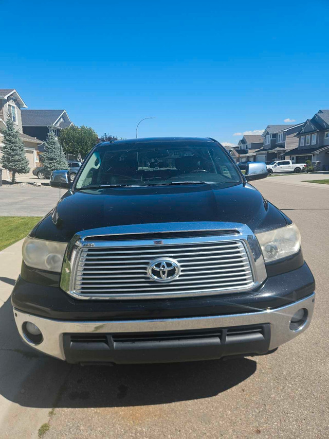 2010 Toyota Tundra Platinum CrewMax 5.7L V8 – 4x4 – Fully Loaded in Cars & Trucks in Lethbridge