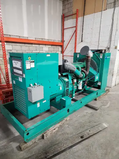 2005 Cummins diesel generator 230 kw 600 347 vokt 391 hours, sold load tested check out www.surpluse...