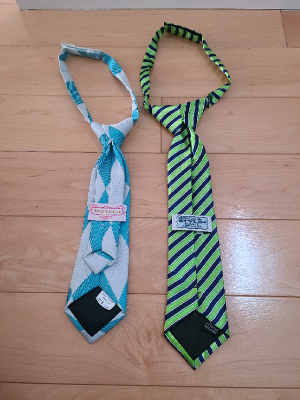 Set of 2 Boys Ties: size 2-4T in Clothing - 2T in Calgary - Image 3