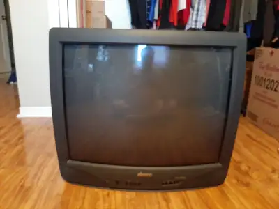 Up for sale is a 27 inch Memorex tube TV It works and has 2 AV inputs; 1 on the front and 1 on the b...