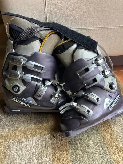 Women’s Salomon Ski Boots US 6.5, View more