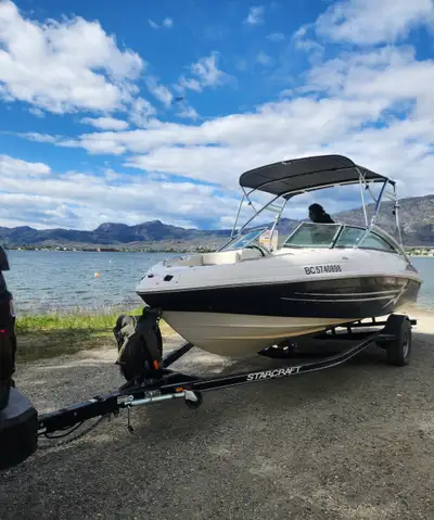 2011 Starcraft V9 – 21’ Bowrider – V8 – 2011 Starcraft V9 21-foot bowrider powered by a V8 engine. G...