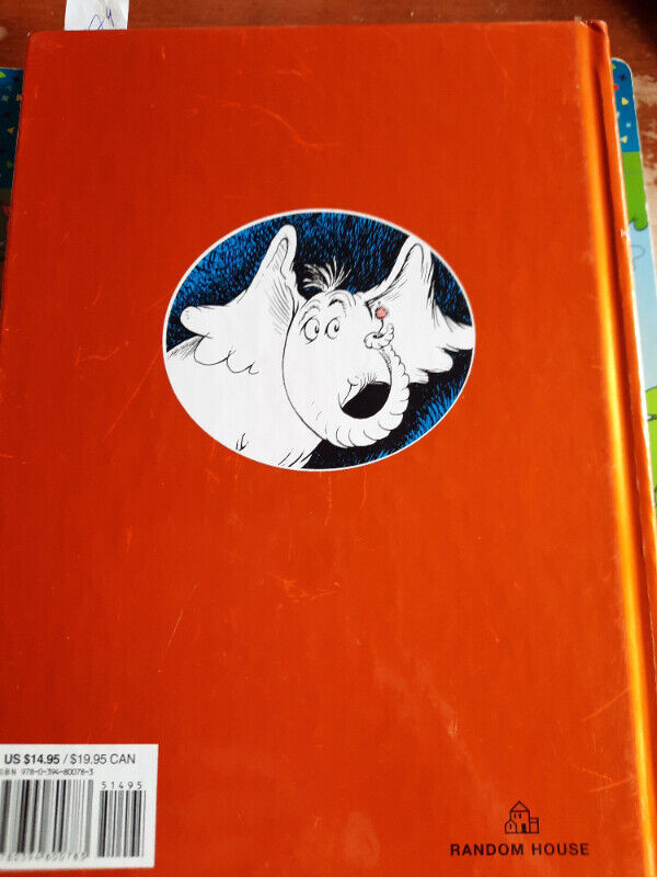 DR. SEUSS EXTRA LARGE FORMAT BOOKS SET OF 8 in Children & Young Adult in Muskoka - Image 3
