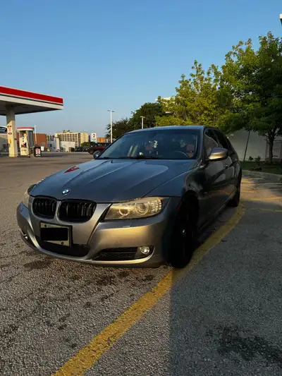 Selling my 2011 e90 328xi with 173k km on it, it will fluctuate as I do daily it. I'm the second own...