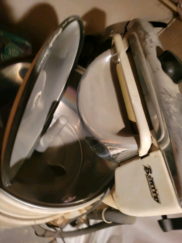 Vintage Beatty washing machine with ringer (1950s) antique Washers
