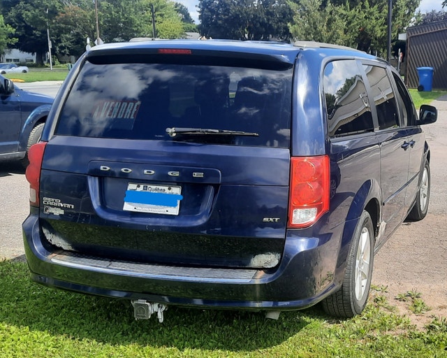 2014 Dodge Grand Caravan SXT Stow&Go avec Towing — photo 3