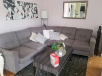 Beautiful clean grey couch 
5 seats