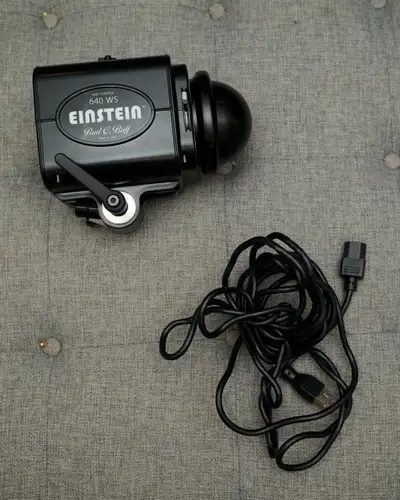 Paul C Buff Einstein 640 studio flash for sale. 1 units currently available, first unit now sold.
