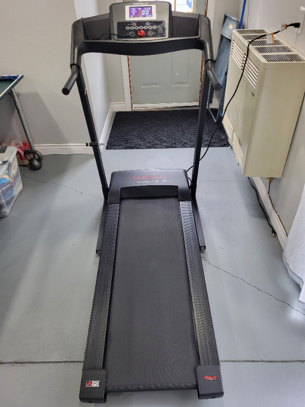 Weslo Cadence G 3.9 Cushioned Treadmill in Exercise Equipment in Sarnia - Image 3