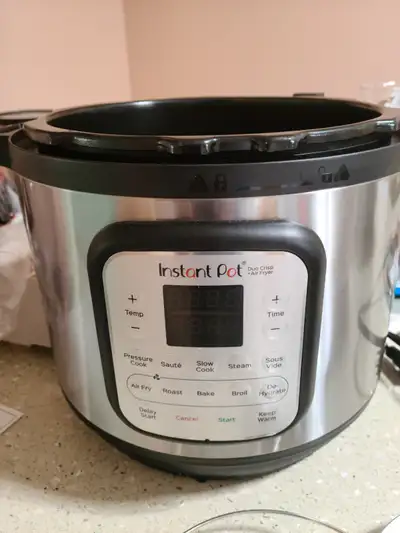 8 quart Instant Pot / Air Fryer / Pressure Cooker, used twice, paid $340.00 plus tax. Excellent Cond...