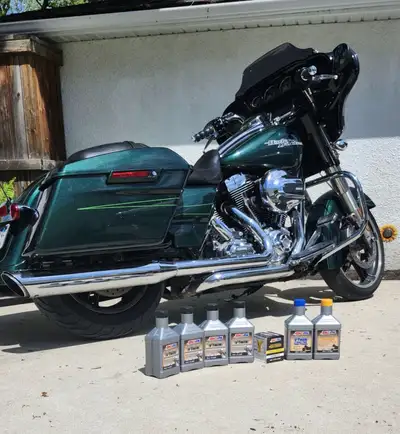 Selling my 2015 Harley Davidson Street Glide Special. 77334 kms. $19750.00. 103 cubic inch with 6 sp...