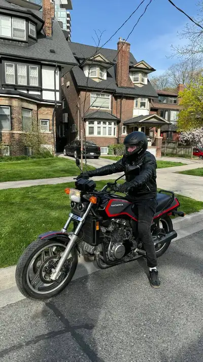I will consider reasonable offers. FOR SALE — 1985 Honda V65 Sabre 1100 73,000 km 3 owners from new...