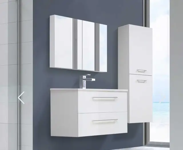 New - 32" Glossy white medicine cabinet with 2 mirror doors in Bathwares in Ottawa - Image 7