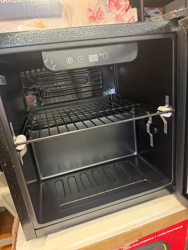 Frigidaire à vin & boissons (neuf) in Refrigerators in Sherbrooke - Image 2