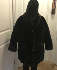 Manteau d’hiver imitation fourrure 