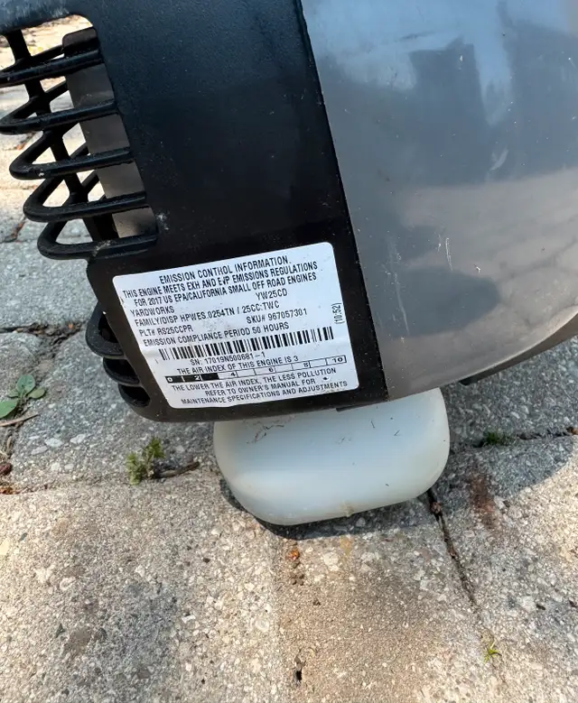 Yardworks Gas Trimmer62863729028099123