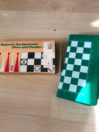 plastic chess set (new) for sale
