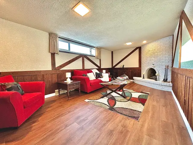 House for Sale in Houses for Sale in Kitchener / Waterloo - Image 9