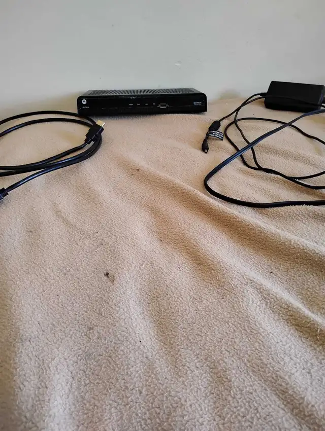 Eastlink cable box in Video & TV Accessories in Charlottetown - Image 2