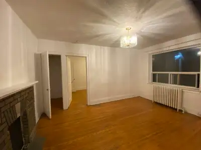 $1800 Bathurst/St. Clair